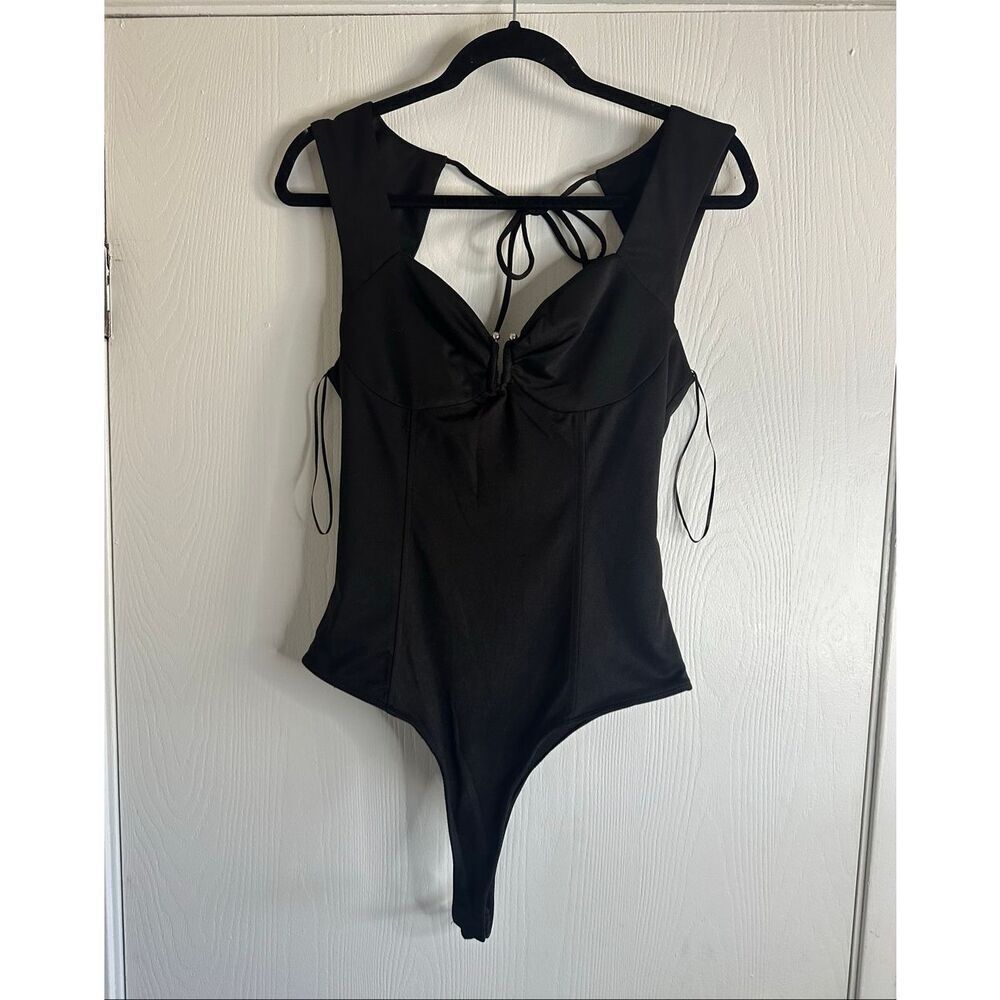 ASTR the Label Black Sleeveless Bodysuit with UCutout Size Medium NWOT